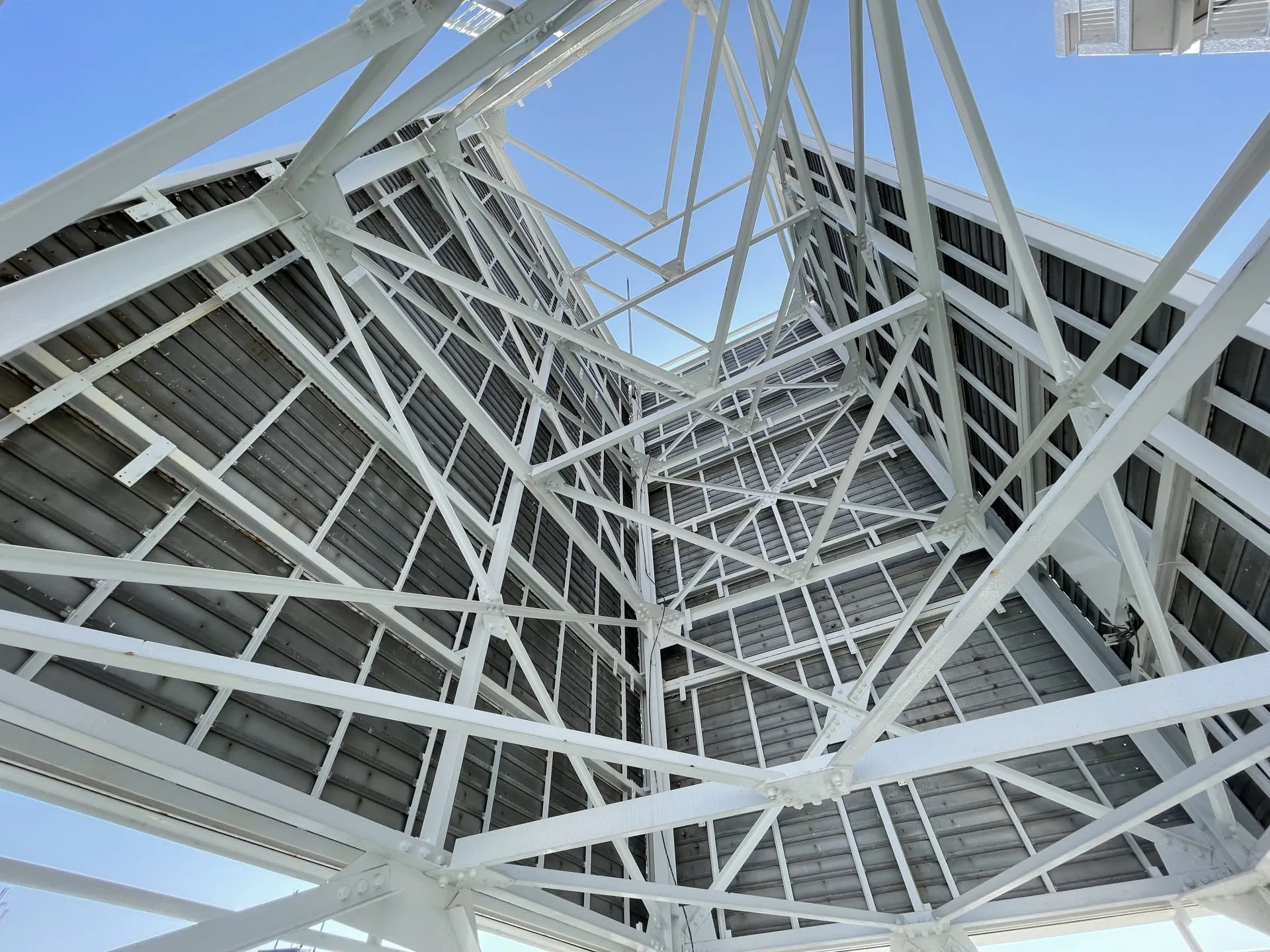 鉄骨構造の建築現場（関東対応）